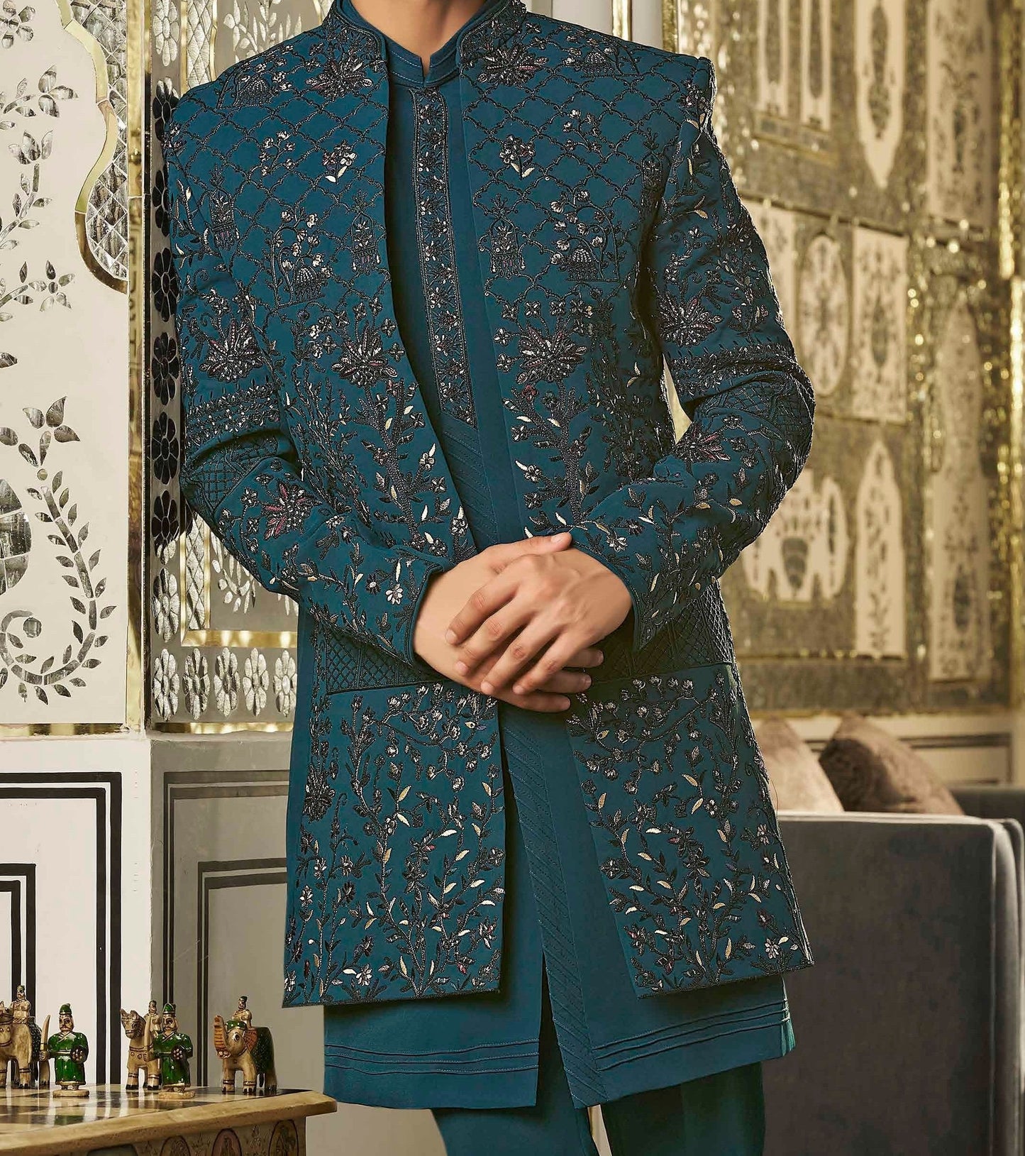 Turquoise blue Indo westen