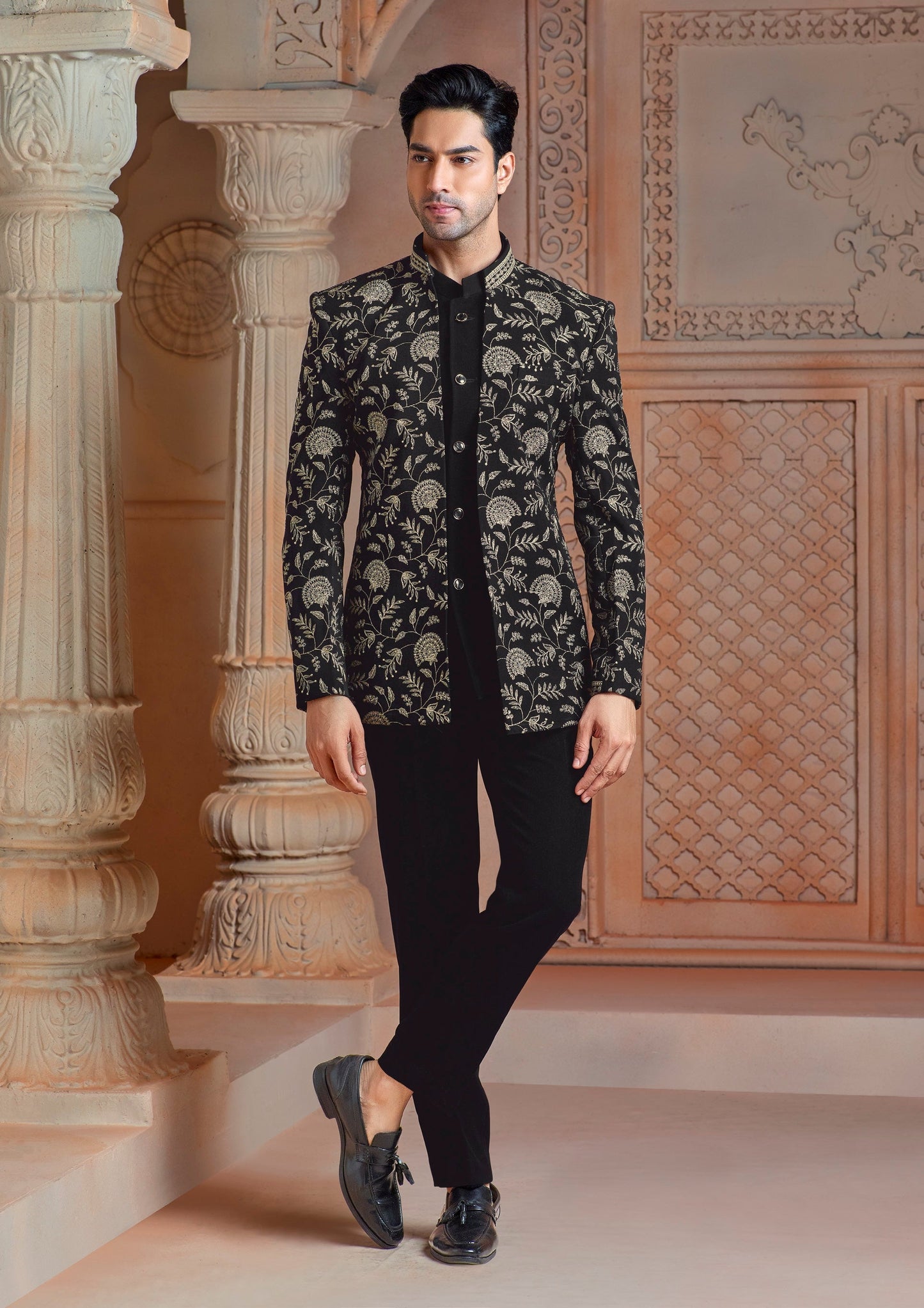 Black threaded work open Jodhpuri